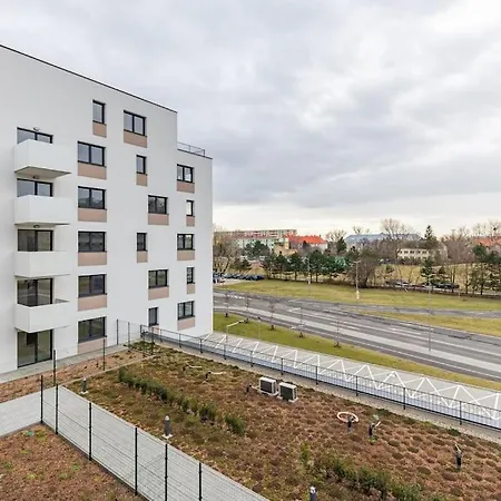 Flat 3 Sunny Haven Moderny 2i, Parking, Wifi *