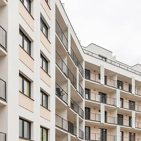 Flat 3 Sunny Haven Moderny 2i, Parking, Wifi * Pozsony