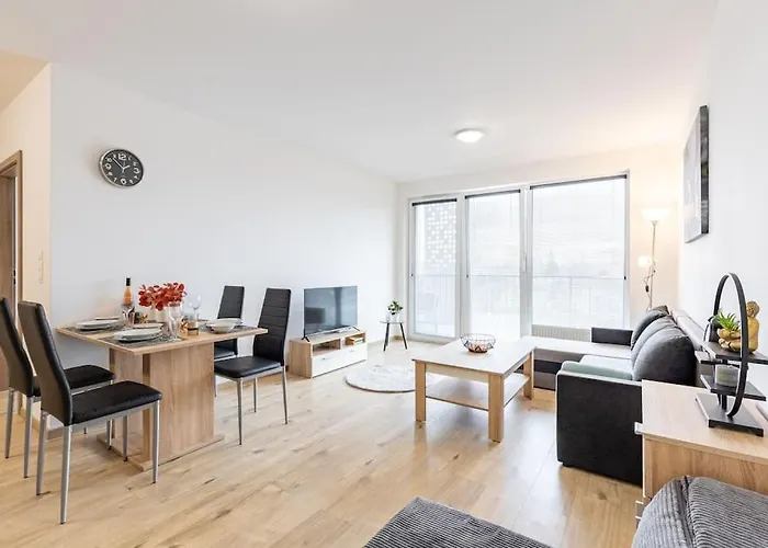 Apartment Flat 3 Sunny Haven Moderny 2i, Parking, Wifi Bratislava