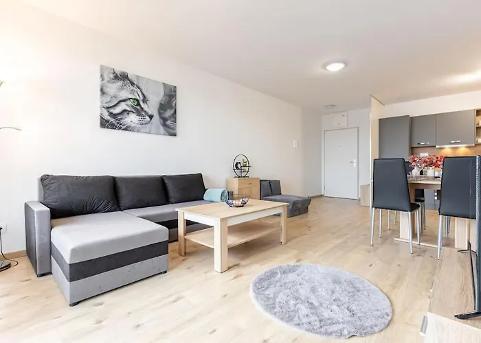 Apartment Flat 3 Sunny Haven Moderny 2i, Parking, Wifi