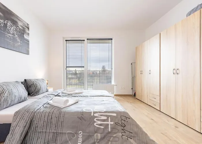 Flat 3 Sunny Haven Moderny 2i, Parking, Wifi * Bratislava