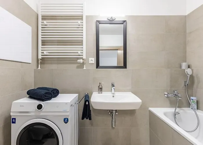 Flat 3 Sunny Haven Moderny 2i, Parking, Wifi