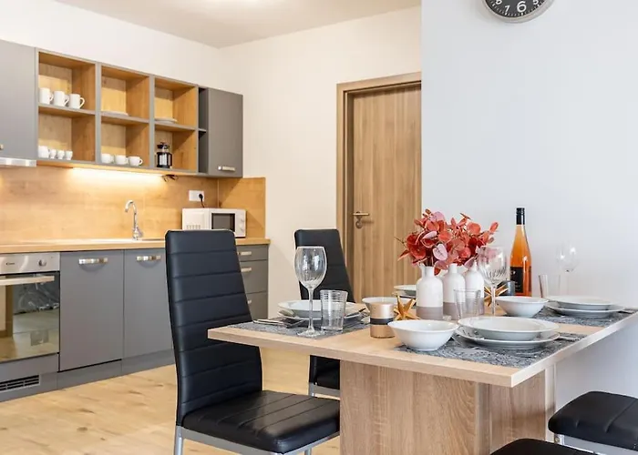 Апартаменти Flat 3 Sunny Haven Moderny 2i, Parking, Wifi Братислава