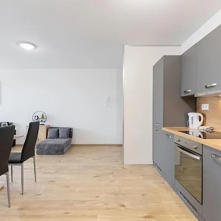 Flat 3 Sunny Haven Moderny 2i, Parking, Wifi Apartamento Bratislava