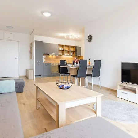 Apartamento Flat 3 Sunny Haven Moderny 2i, Parking, Wifi Bratislava