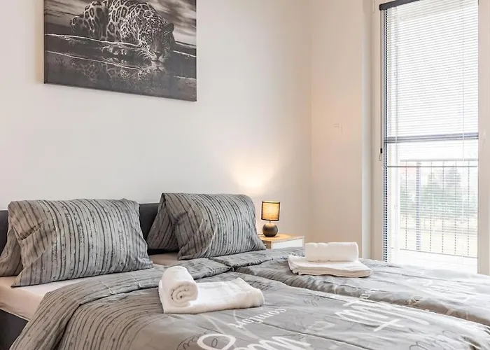 Apartament Flat 3 Sunny Haven Moderny 2i, Parking, Wifi