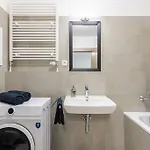 Flat 3 Sunny Haven Moderny 2i, Parking, Wifi