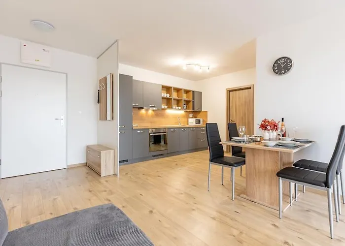 Διαμέρισμα Flat 3 Sunny Haven Moderny 2i, Parking, Wifi Μπρατισλάβα